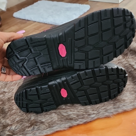 Avengers Brown Boots with Pink Stitching - Picture 6 of 8